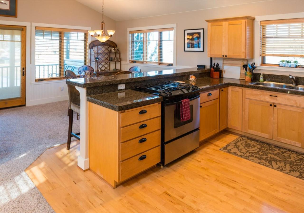 Appartamento Riley'S Mountain View Sisters Esterno foto