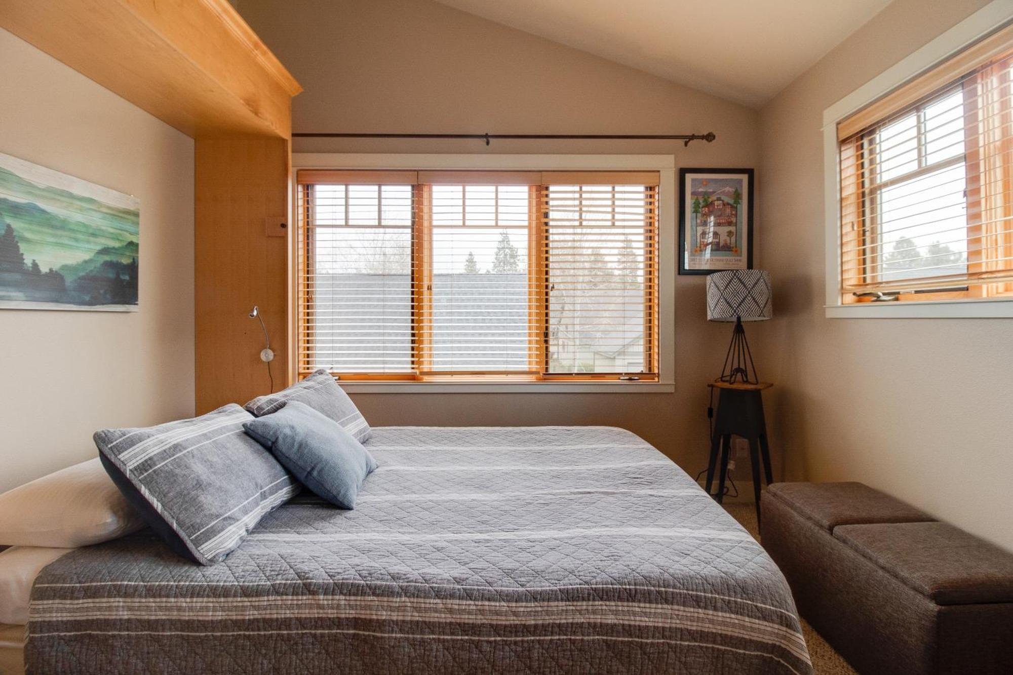 Appartamento Riley'S Mountain View Sisters Esterno foto